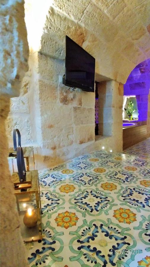 My Monopoli - Casa Dei Fiori Suite "Mimosa" Casa D'Epoca ภายนอก รูปภาพ